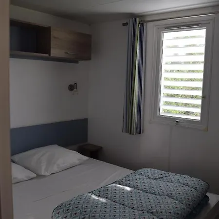 Adults Only La Croix Badeau Camping 3*